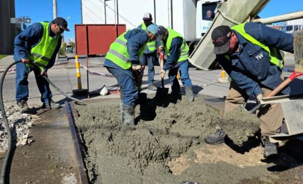 Avanza el hormigonado en la intersección de Lezana y Cutillo