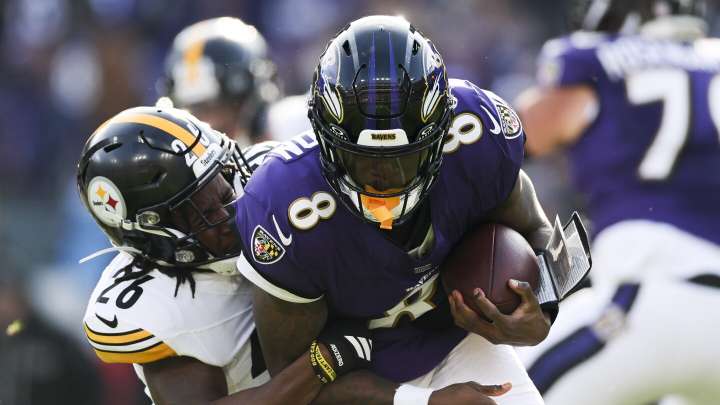 Steelers up 17-3 after Lamar Jackson INT, Ravens penalty on a FG try