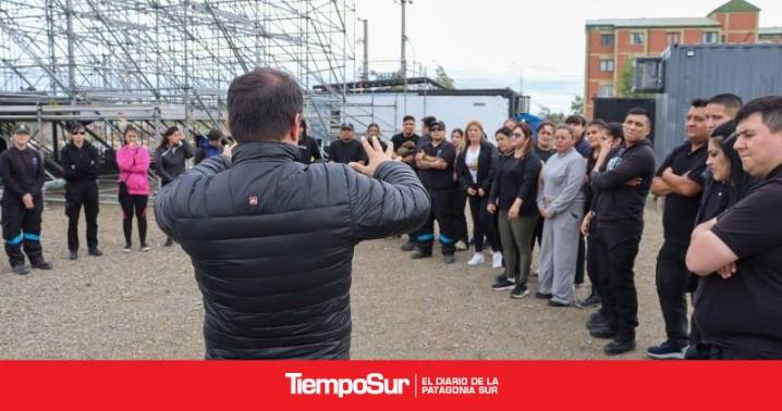 Festival Río Gallegos Suspendieron la jornada del sábado en el escenario de La Rural por el temporal