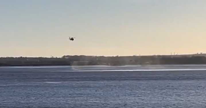 Cops hunt for two men seen entering river after police pursuit