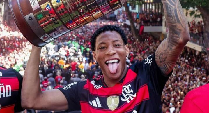 Flamengo | Gonzalo Plata y el emotivo gesto que tuvo con niños de comunidad pobre de Rïo de Janiero en Brasil 