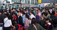 Over 800 IndiGo flights cancelled on Saturday