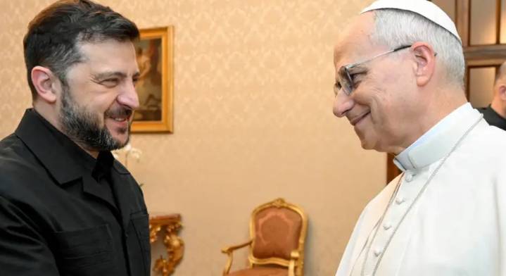 El papa León XIV expresó a Zelenski su deseo de una paz justa