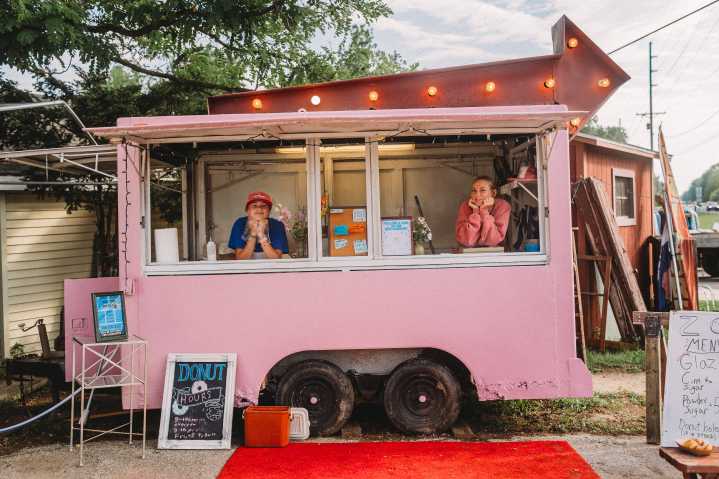Zo's Mini Donuts to serve up hot and fresh donuts at Light Up the Bluff
