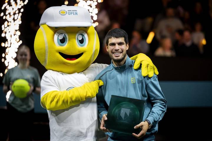 Carlos Alcaraz gana el Premio Stefan Edberg a la Deportividad 2025
