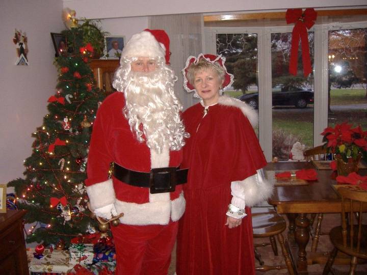 Santa for the ages: Napanee man recalls five decades of spreading joy