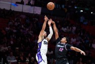 LaVine anota 42 puntos, Kings vencen a Heat 127-111 y rompen racha de cuatro derrotas – Chicago Tribune