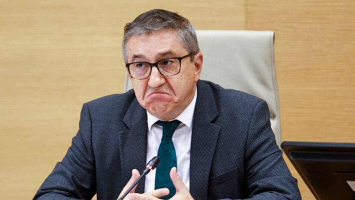 Las víctimas de la DANA estallan contra el conseller Rovira: exigen disculpas, dimisión y reparación tras "culpar a una víctima de su propia muerte"