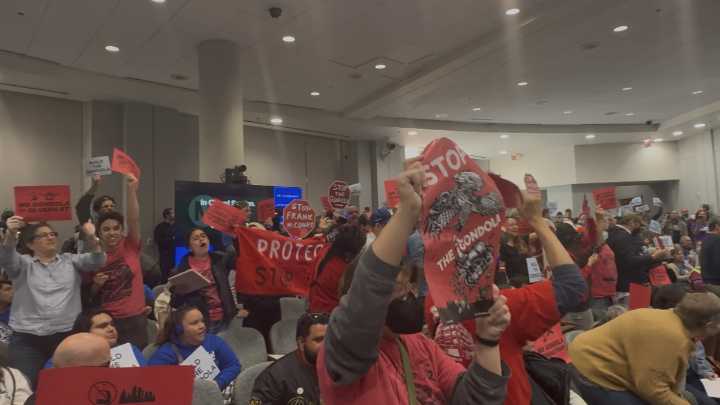 Dodger Stadium gondola still faces hurdles after Metro re-approves controversial project