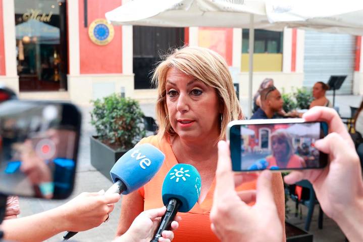 Susana Díaz cree que el caso Salazar daña la «reputación» del PSOE y pide «revisar» cómo funciona el canal antiacoso