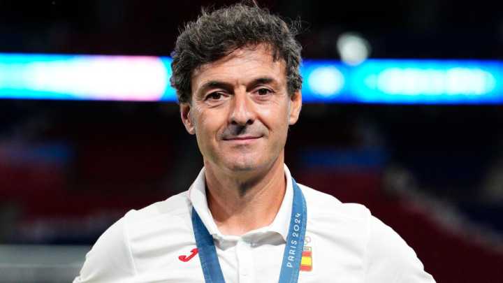 Santi Denia elogia a Eric García tras renovar con el Barça hasta 2031: "Tiene madera de capitán"