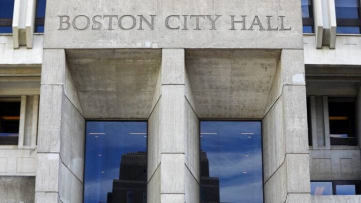 City Council calls for more transparency from Wu administration on school closures