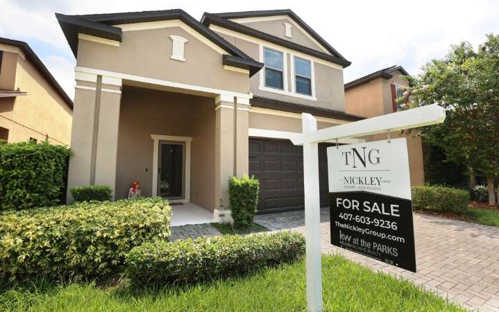 Florida House panel backs proposals to cut property taxes