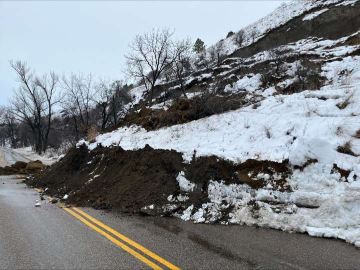Landslide causes closure on River Road in Bismarck