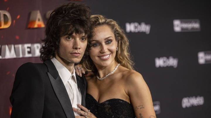 Miley Cyrus se compromete con el músico Maxx Morando