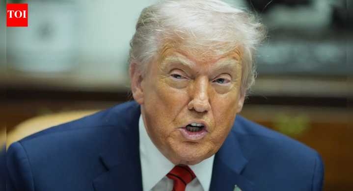 Trump lines up new $686 million military aid package for Pakistan