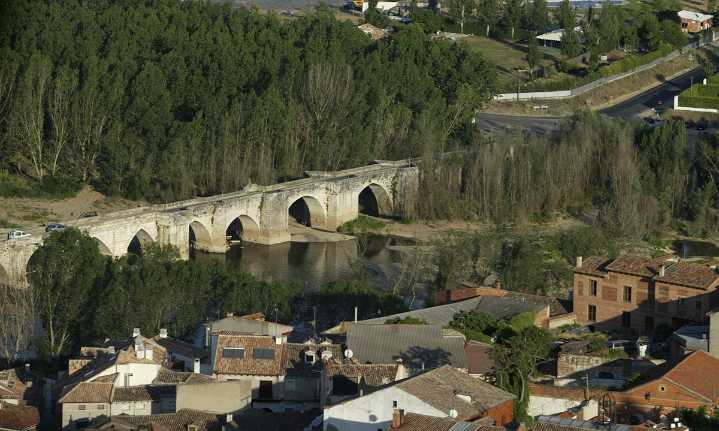 El Puente de Simancas (Valladolid), declarado Bien de Interés Cultural con categoría de Monumento