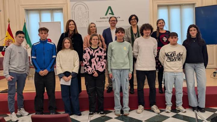 Más de 150 estudiantes debaten sobre la educación y la candidatura de Granada 2031