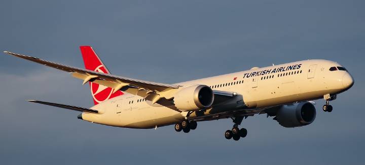 Nicolás Maduro y Erdoğan acuerdan reactivar ruta de Turkish Airlines