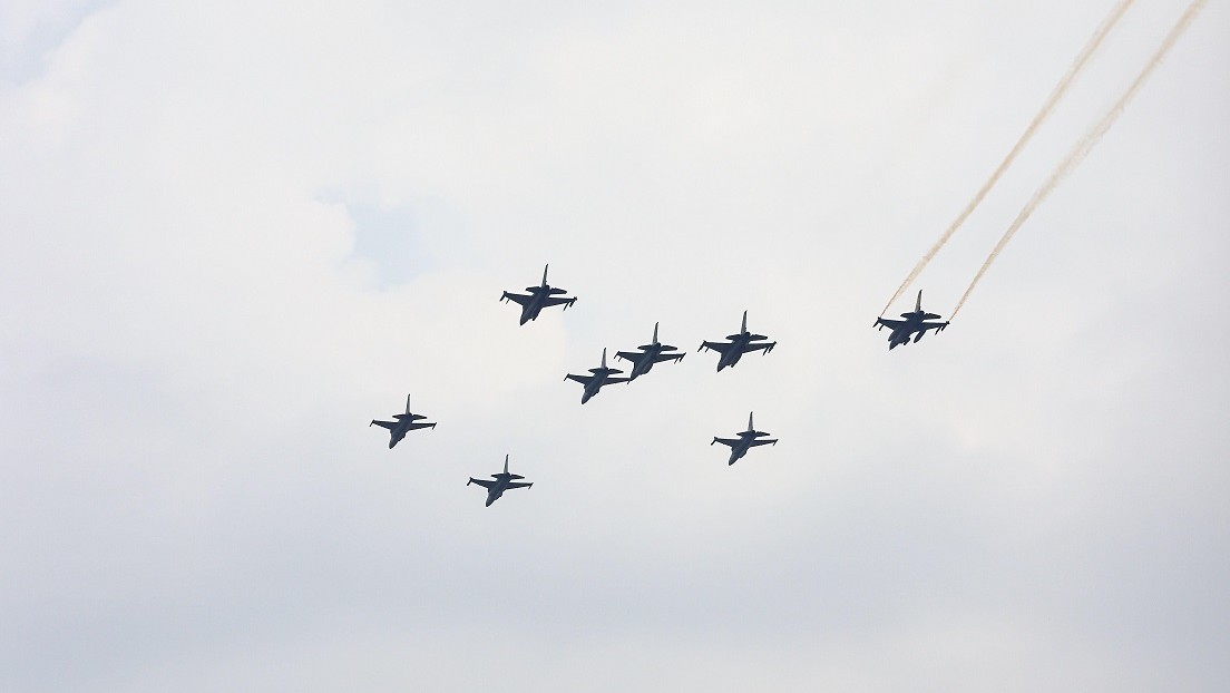 Tailandia y Camboya reanudan los ataques aéreos