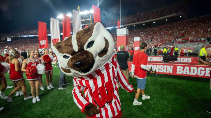 MAC opponent replaces Pitt on UW’s 2026 football schedule