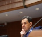 Moreno señala que las hermandades y la cultura actúan como vínculos entre Andalucía y Cataluña y propone avanzar en metas compartidas