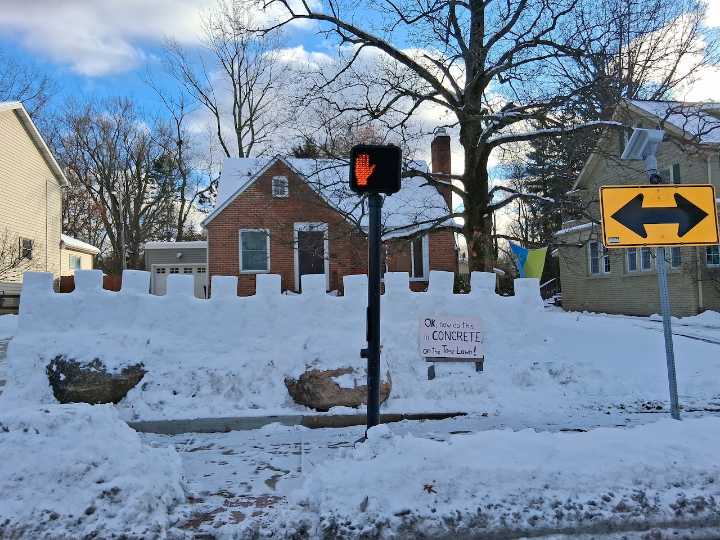 ‘Where’s my Guardrail’ guy builds snow parapet in front of oft