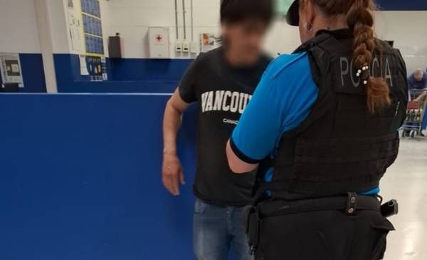 DEMORADO POR CAUSAR DISTURBIOS EN UN SUPERMERCADO