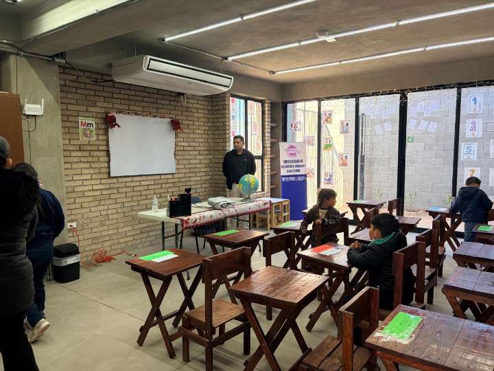 Era una casa de 2 habitaciones, ahora es comedor y centro comunitario