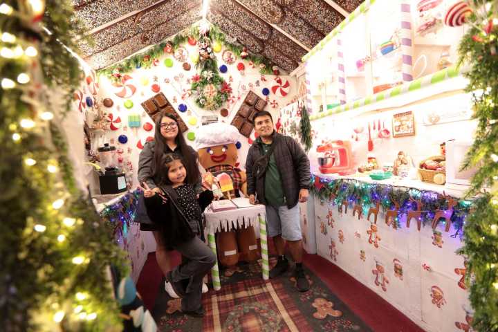 Casas temáticas de Comas contagian el espíritu navideño en Lima Norte