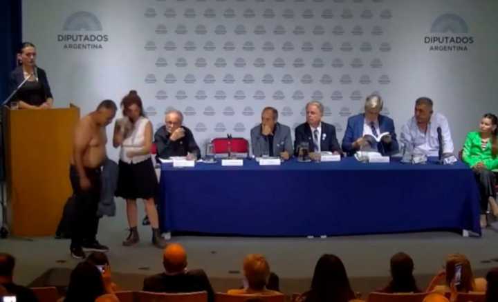 Papelones parlamentarios