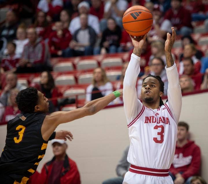 Deadspin | No. 22 Indiana brings perfect mark into Big Ten opener at Minnesota