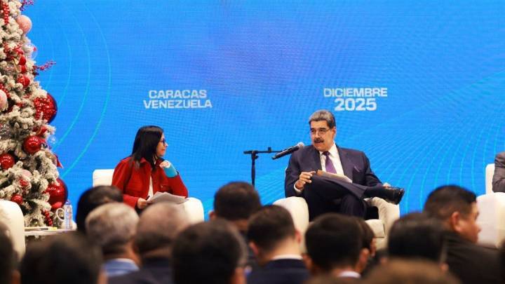 Presidente Maduro ordena elaborar un plan para simplificar los trámites de exportación