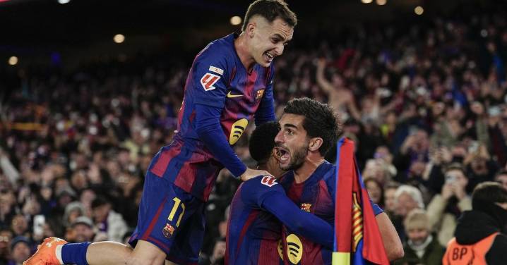 El Barça se gusta y defiende el liderato en la primera gran noche del nuevo Camp Nou (3