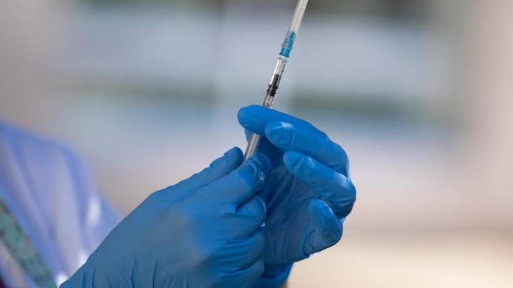 España encara un repunte de gripe mientras la huelga médica recrudece la tensión sanitaria