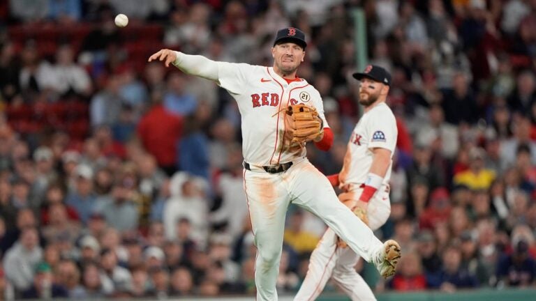 Cubs reportedly showing 'renewed interest' in Alex Bregman