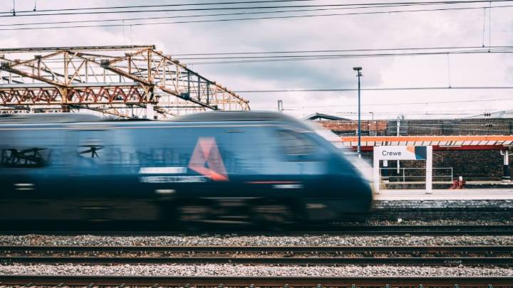 Warning Manchester to London rail line 'at limit' and could get worse for passengers