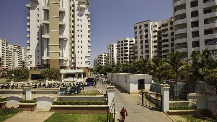 Real estate: Should you pay rent when EMIs cost the same? Experts weigh in