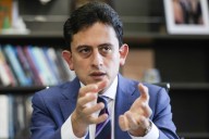 “No podemos hacer un segundo pacto con el diablo”: exministro Reyes sobre Roy y Benedetti