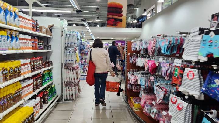 El rubro más postergado en los supermercados: la venta de indumentaria cayó 18,4% en septiembre