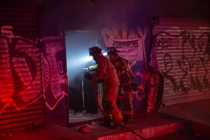 Se incendia negocio usado como picadero sobre el bulevar Agua Caliente