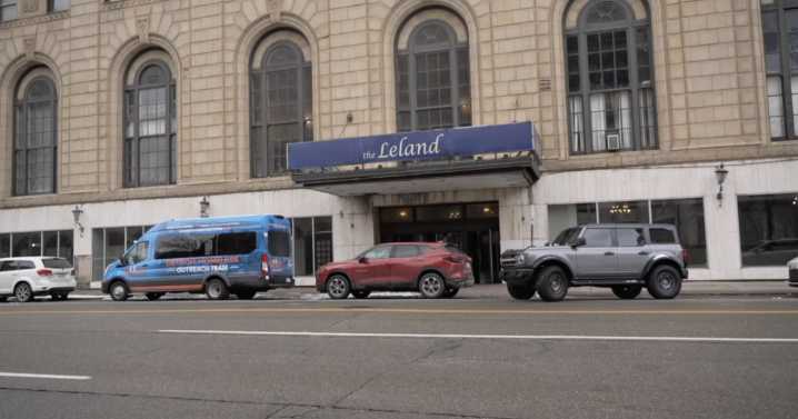 Judge orders DTE to keep power on at troubled Detroit apartment complex