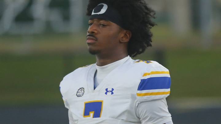 Breaking news, signings and flips from football's early signing period