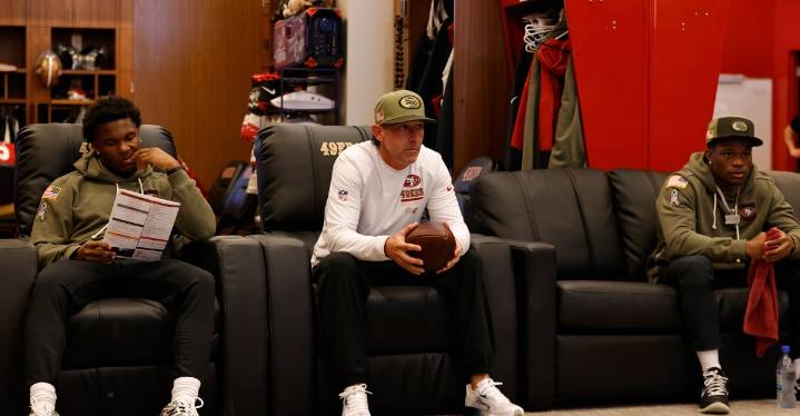 Kyle Shanahan should be the NFL coach of the year