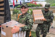 El mayor que enseñó inglés por radio y bailó vals con niñas desplazadas en Catatumbo hoy es premiado