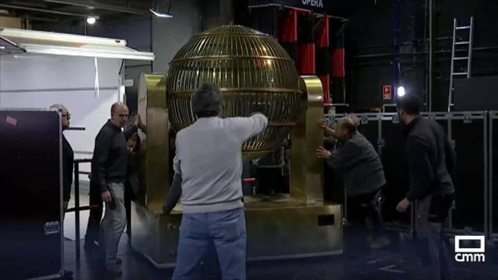 Los bombos del Sorteo de Navidad ya están en el Teatro Real