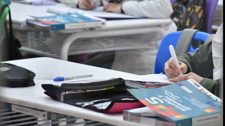 Pruebas 2025: los alumnos de CABA mejoraron en Lengua, pero en Matemática el nivel sigue siendo crítico