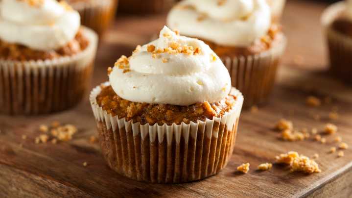 10 Must-Know Tips For Making Perfect Cream Cheese Icing