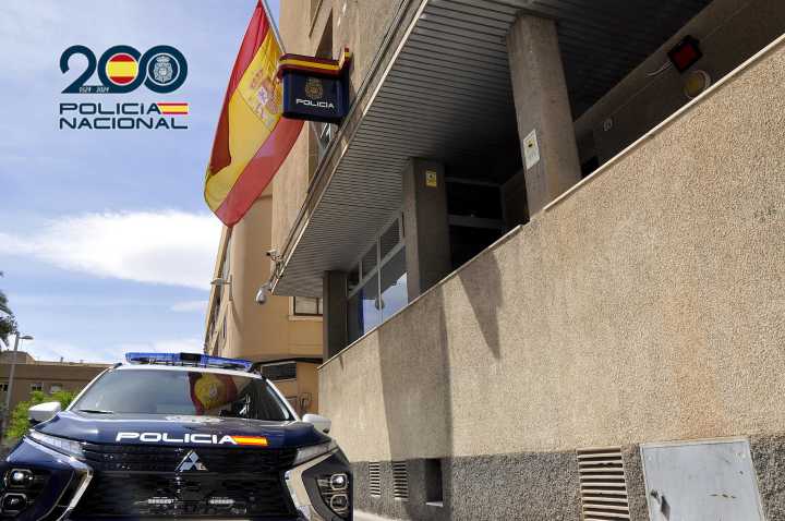 Detenido en Elda un hombre de 69 años por estafar a otro con una aplicación de acceso remoto