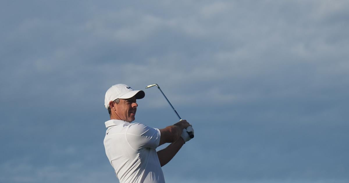 Banana peel moment! A slippery slope for McIlroy during his 3rd round at the Australian Open